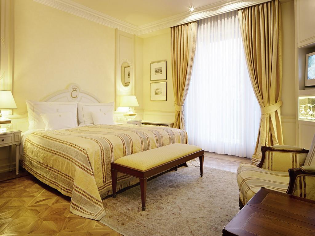 콜롬비 호텔 프라이부르크 임 브리스가우 외부 사진 A room at the hotel