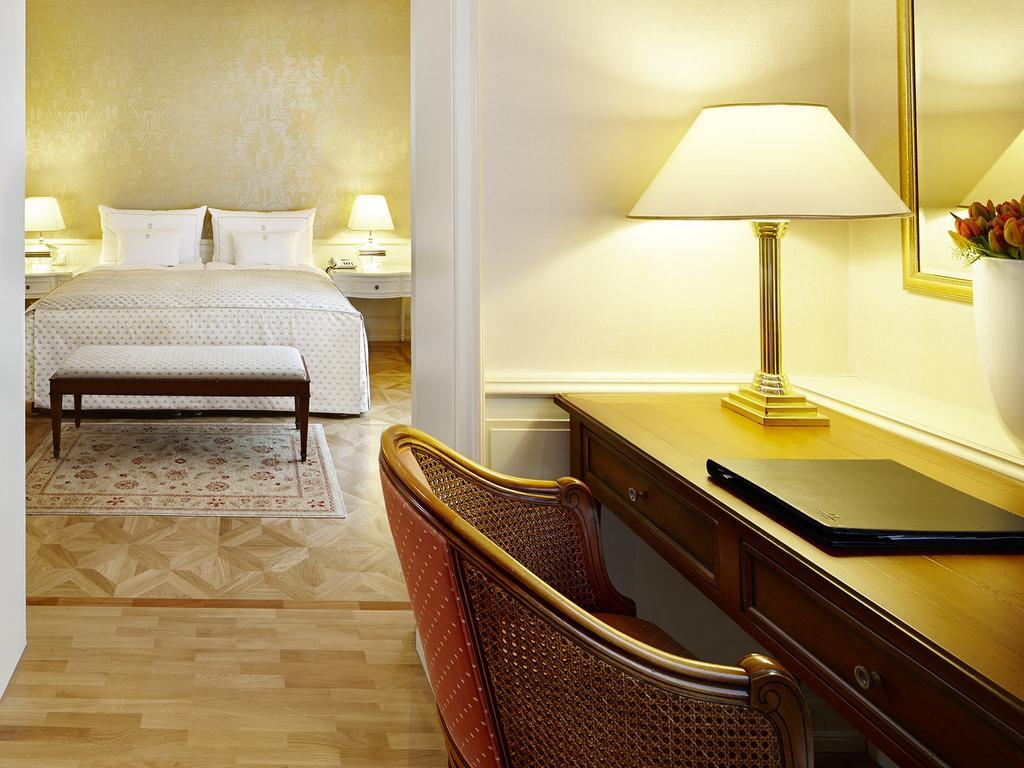 콜롬비 호텔 프라이부르크 임 브리스가우 외부 사진 A room at the Mandarin Oriental, Munich