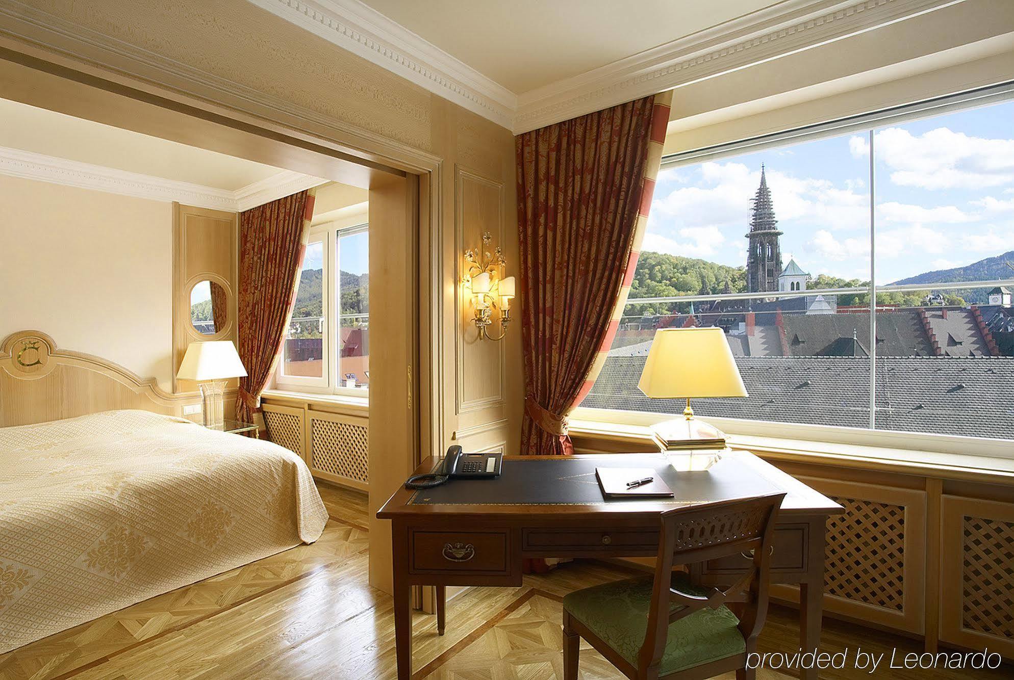 콜롬비 호텔 프라이부르크 임 브리스가우 외부 사진 Suite at the InterContinental Budapest