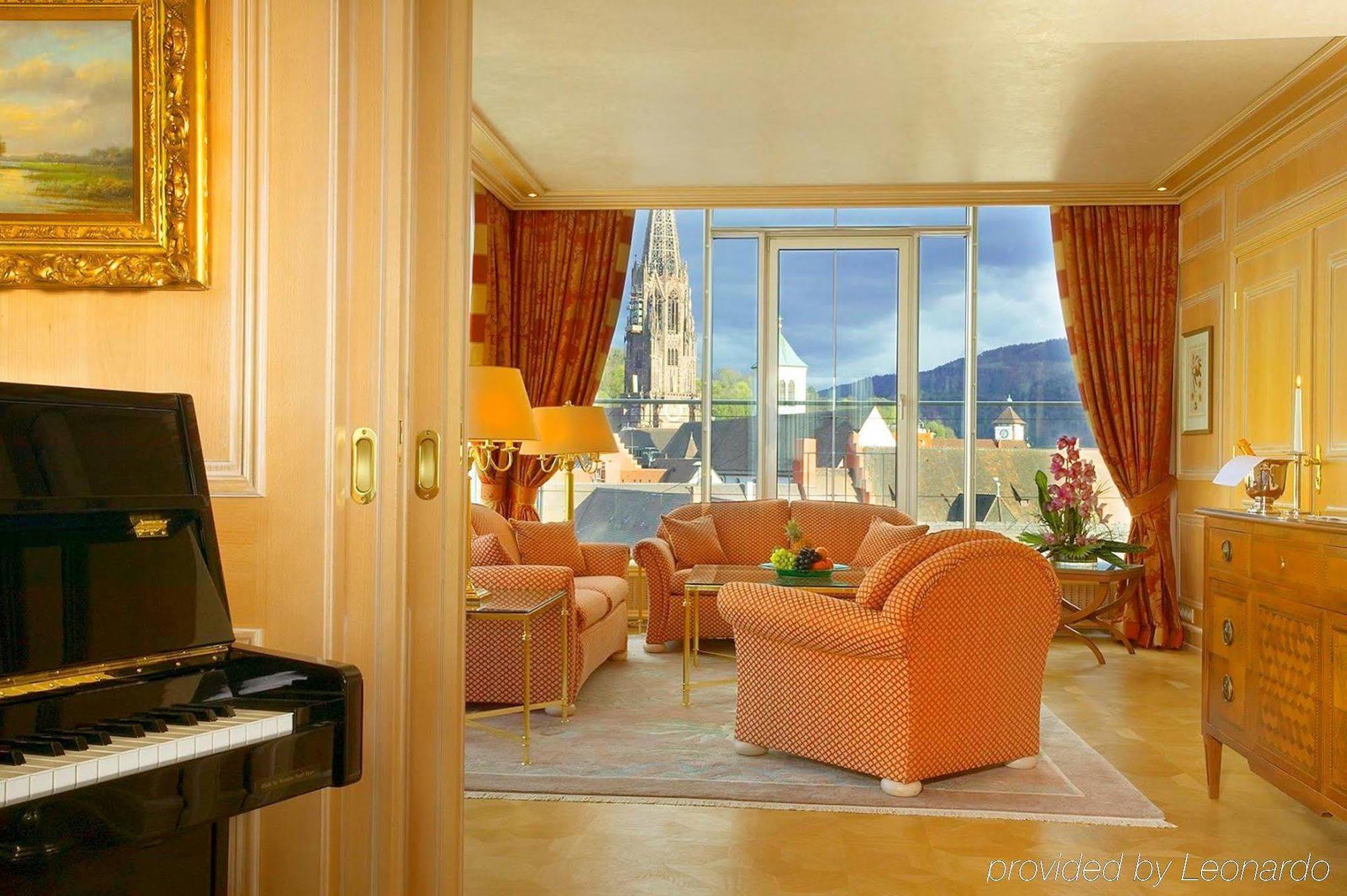 콜롬비 호텔 프라이부르크 임 브리스가우 외부 사진 A suite at the InterContinental Vienna